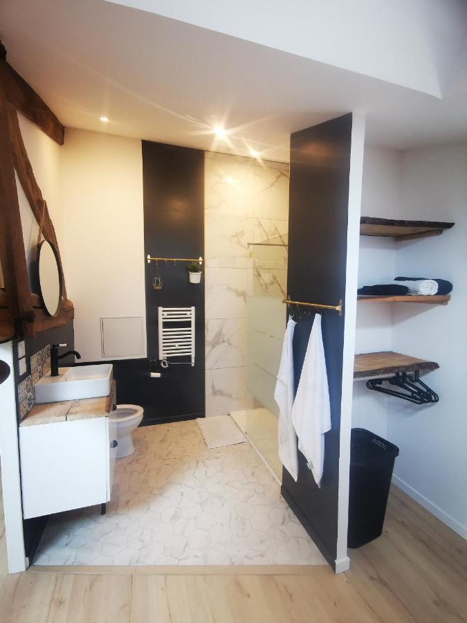 Appartement Neuf Climatise Sous Les Toits La Roche-Chalais Екстер'єр фото